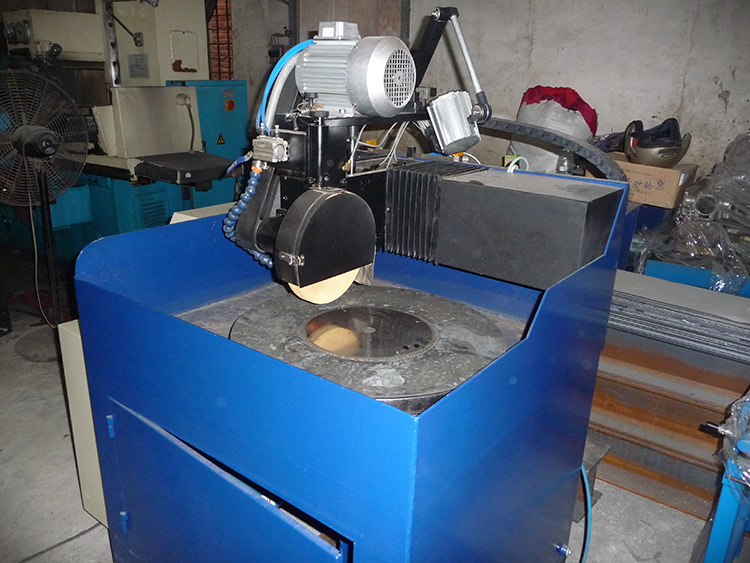 同比增长3.8％；所有者权益1.13万亿元