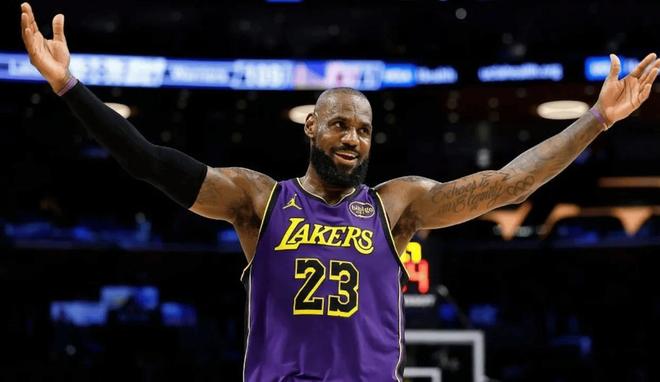 湖人双杀火箭豪取7连胜 东契奇詹姆斯联手轰70