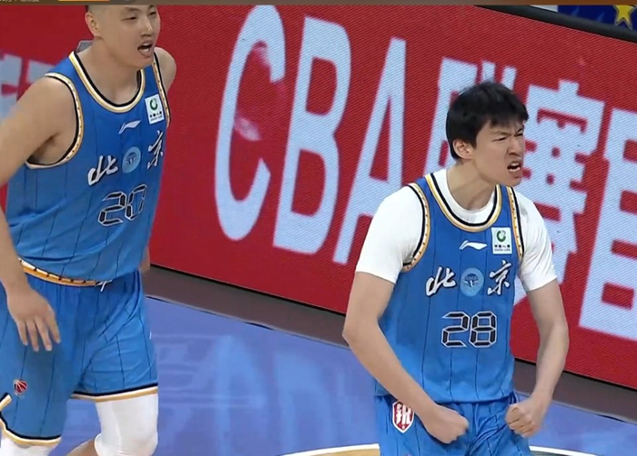 北京男篮力克广州男篮 许利民盛赞团队韧性与关