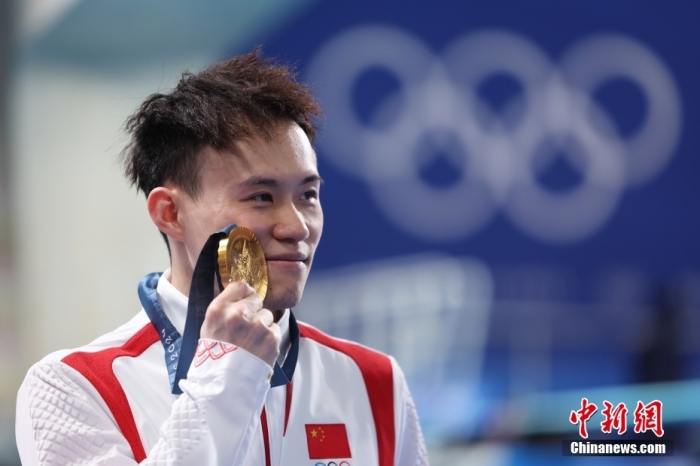 谢思埸伤后复出巴黎奥运三米板卫冕成功
