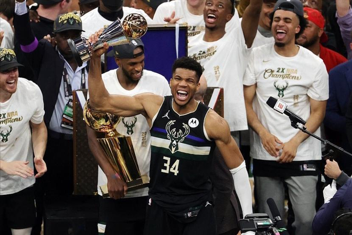 字母哥离队倒计时：雄鹿与联盟调查揭开交易序