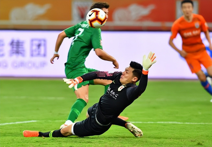鲁能2-1力克国安积分清零 张弛退役仪式感动全场